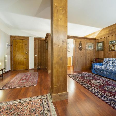 Villa S. Francesco - Stayincortina コルティーナ・ダンペッツォ エクステリア 写真