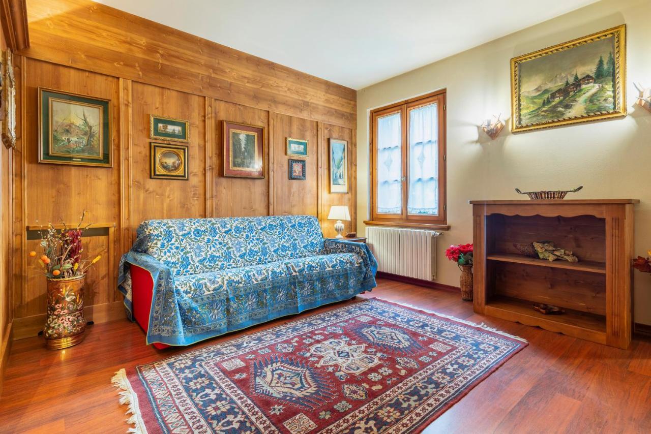 Villa S. Francesco - Stayincortina コルティーナ・ダンペッツォ エクステリア 写真