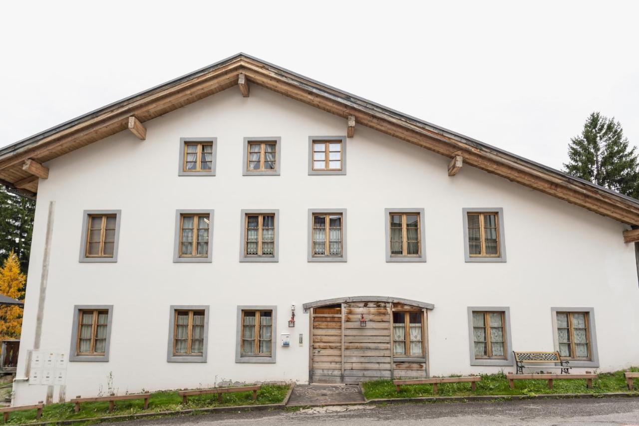 Villa S. Francesco - Stayincortina コルティーナ・ダンペッツォ エクステリア 写真